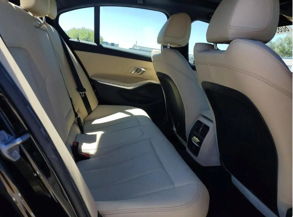 BMW 330I - 2024