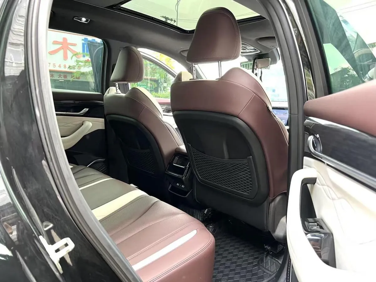 GEELY XINGYUE L 2024