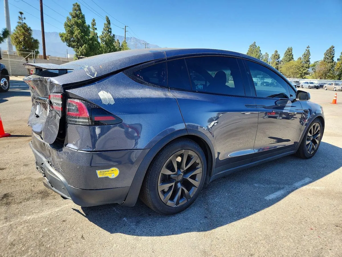 TESLA MODEL X 2023