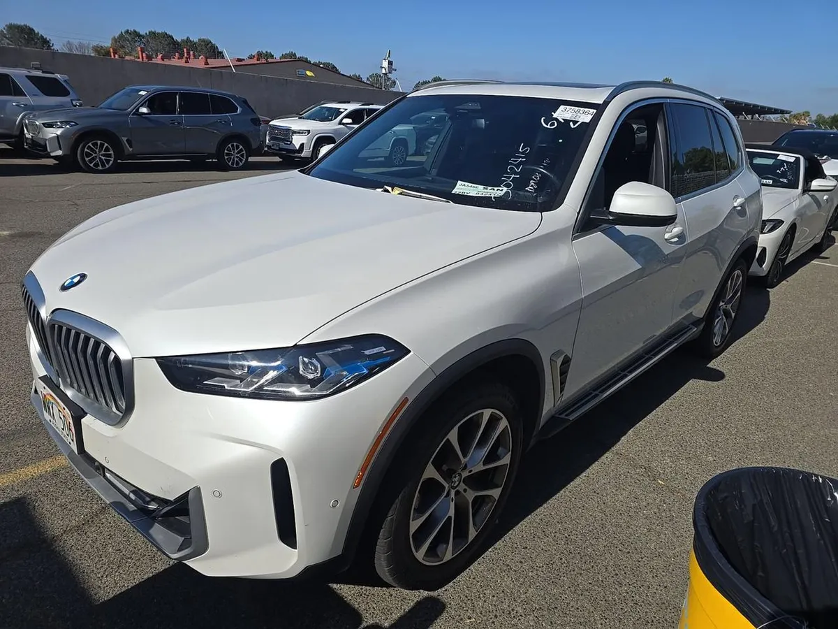 BMW X5 SPORTS ACTIVITY VEHICLE 2023