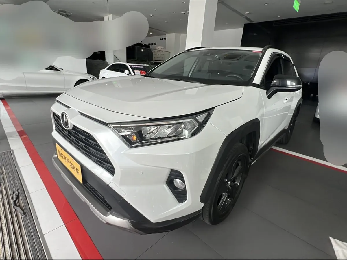 TOYOTA RAV4 2022