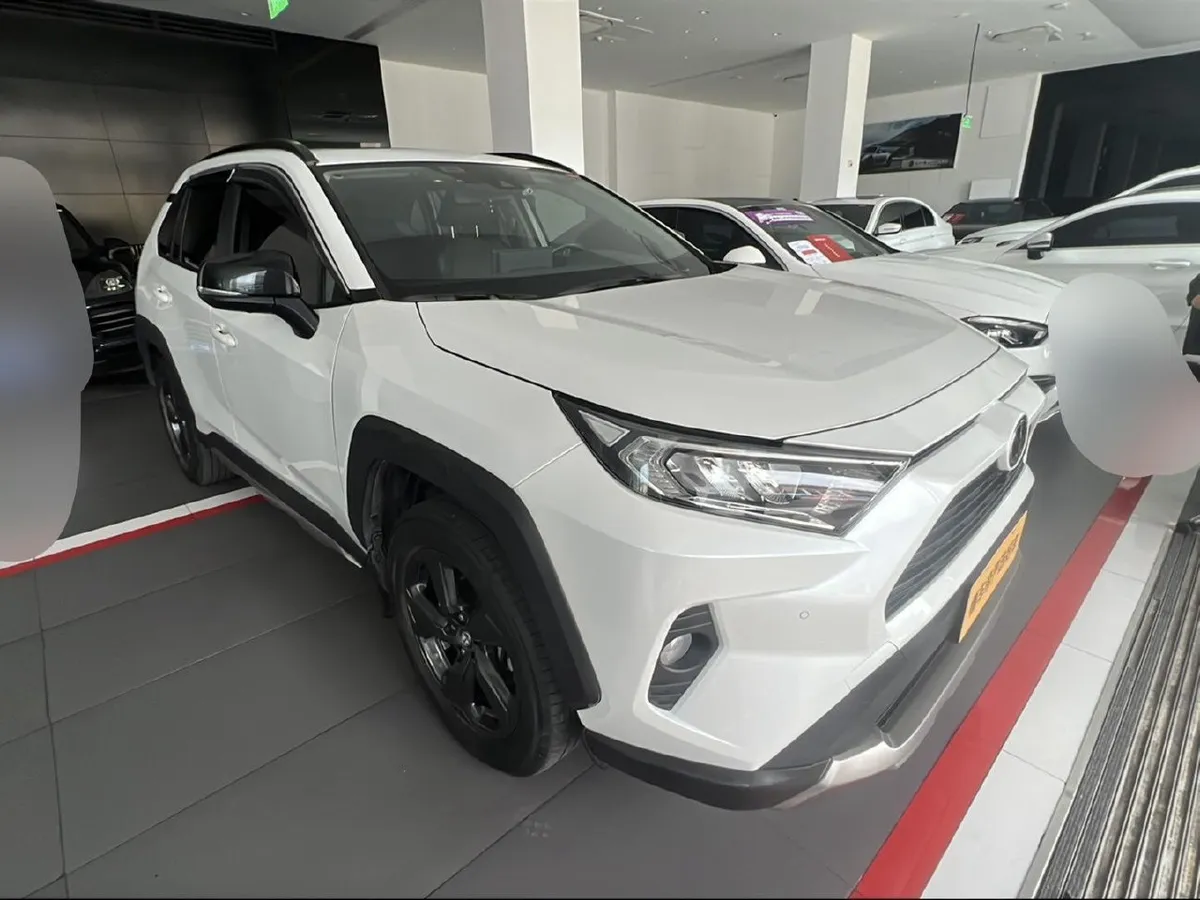 TOYOTA RAV4 2022