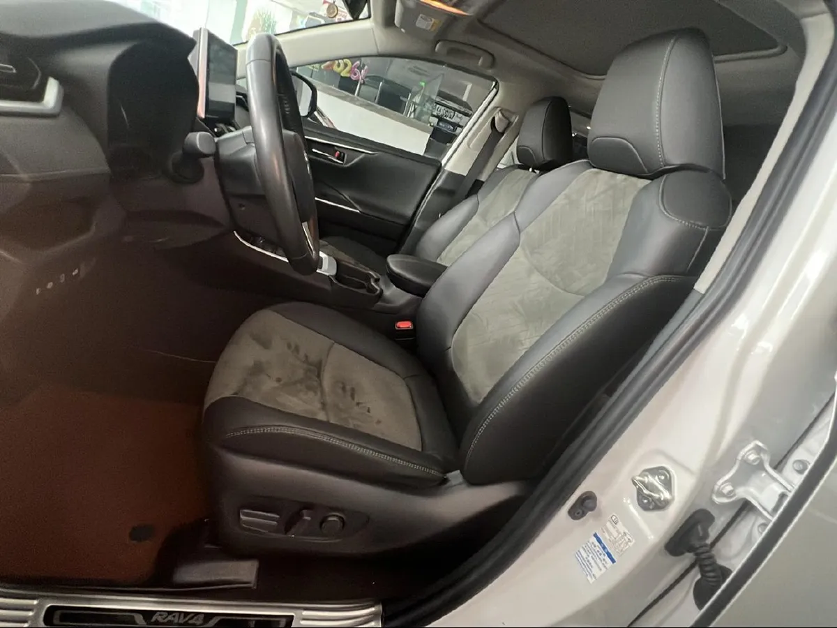 TOYOTA RAV4 2022