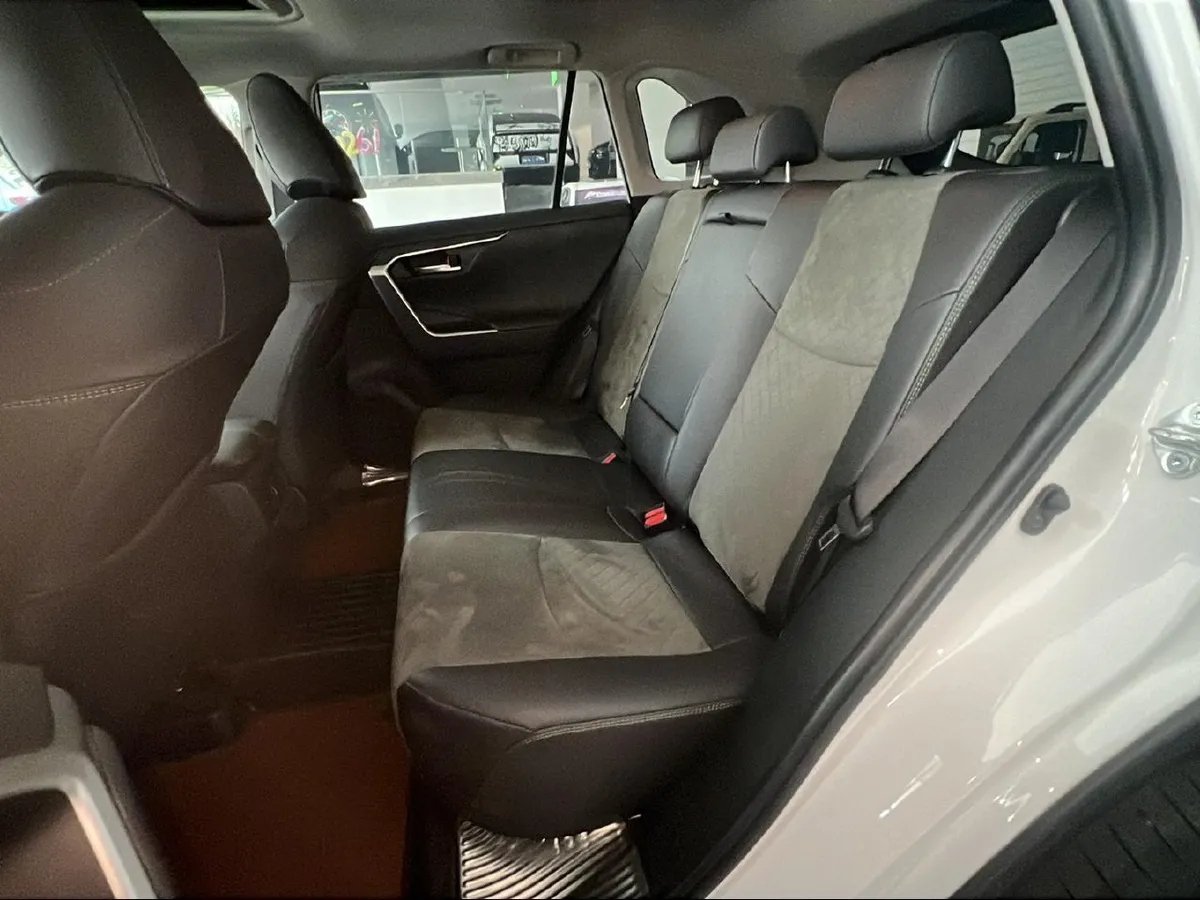 TOYOTA RAV4 2022