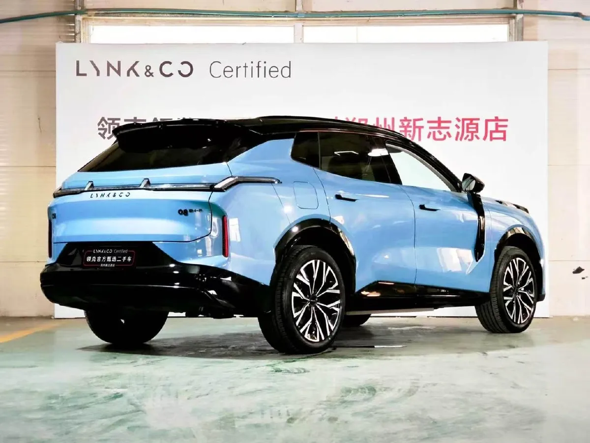 LYNK & CO 08 EM-P 2026