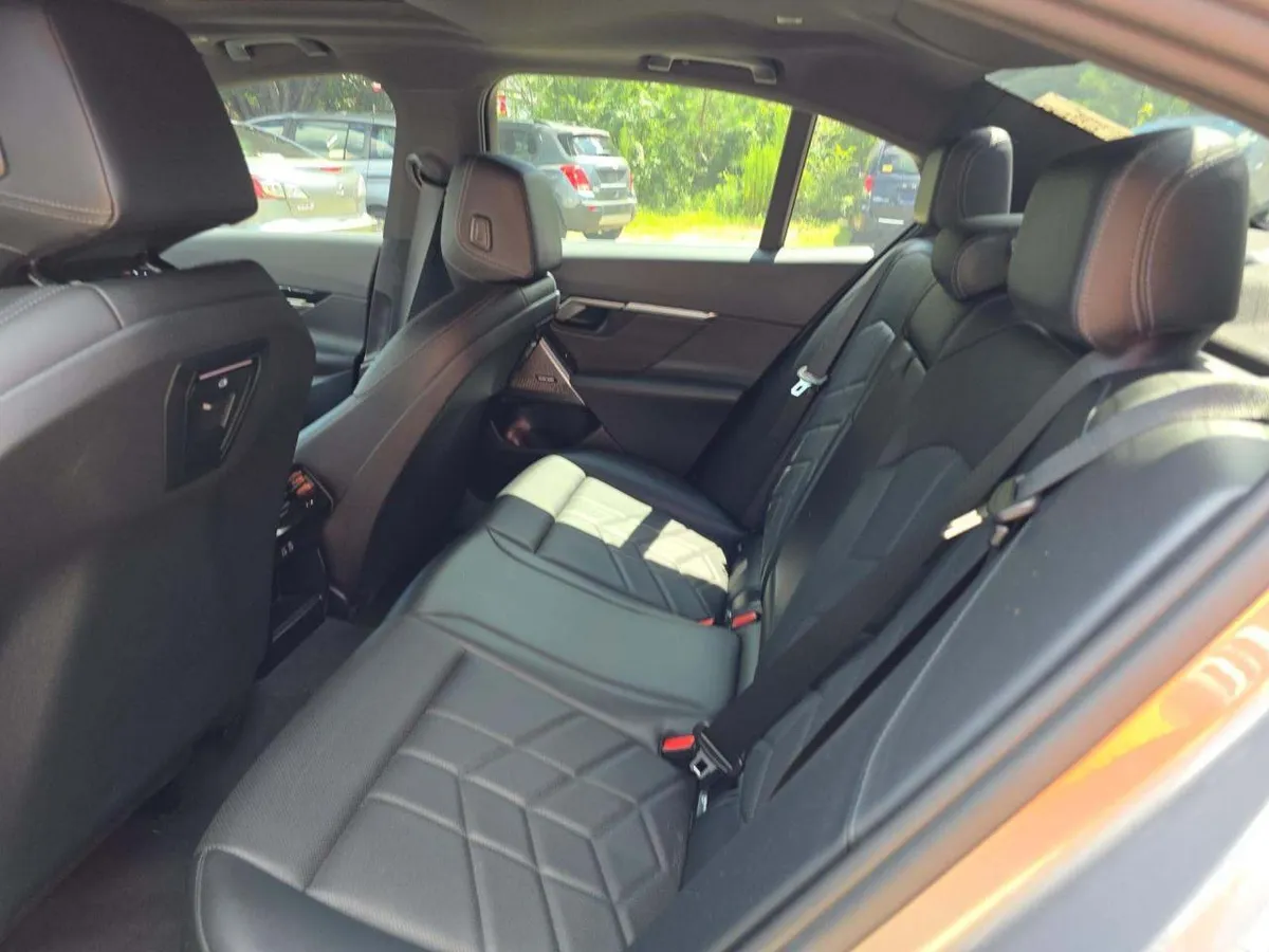 BMW 5 SERIES SEDAN 530I 2024