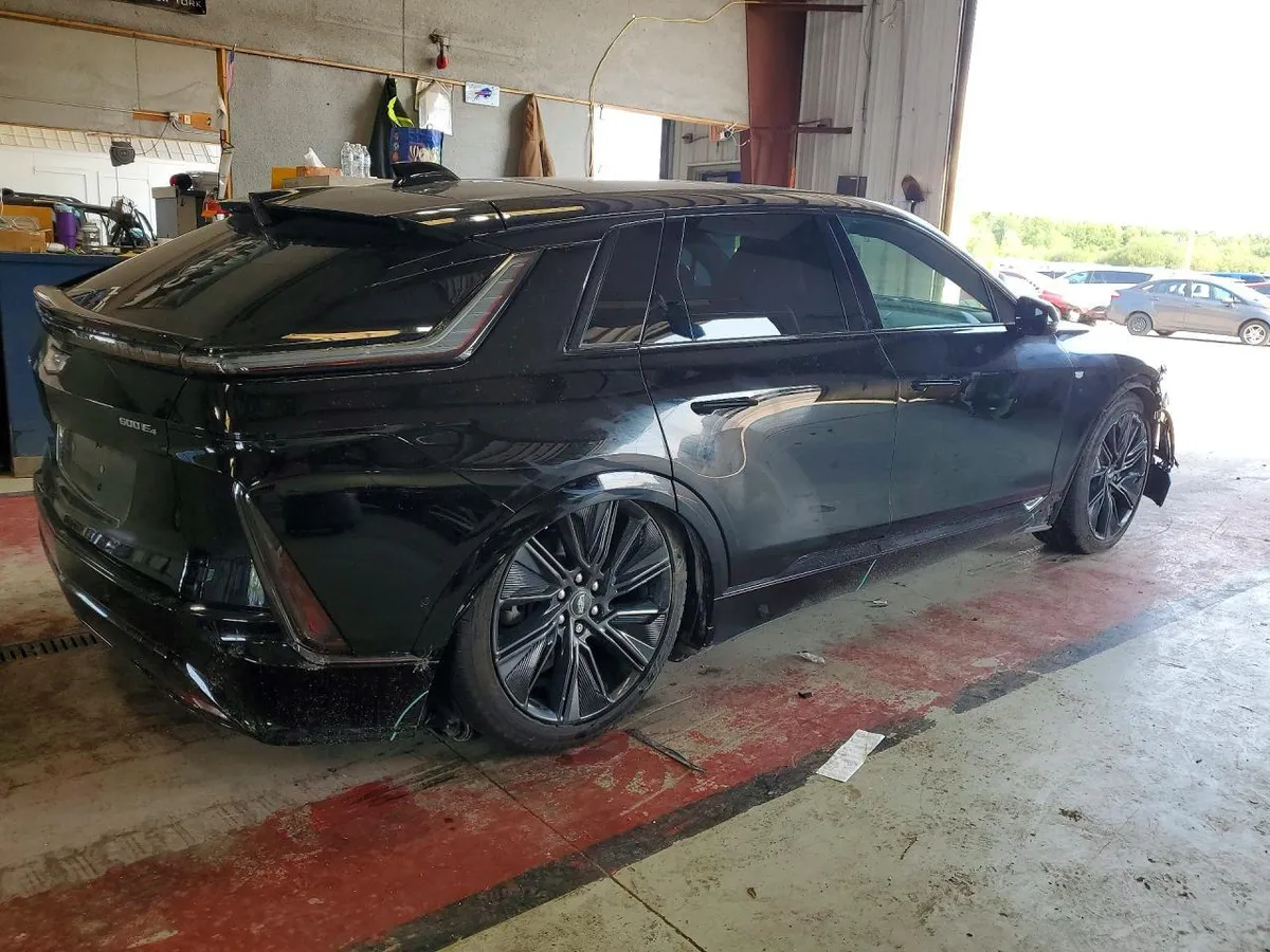 CADILLAC LYRIQ SPORT 2025