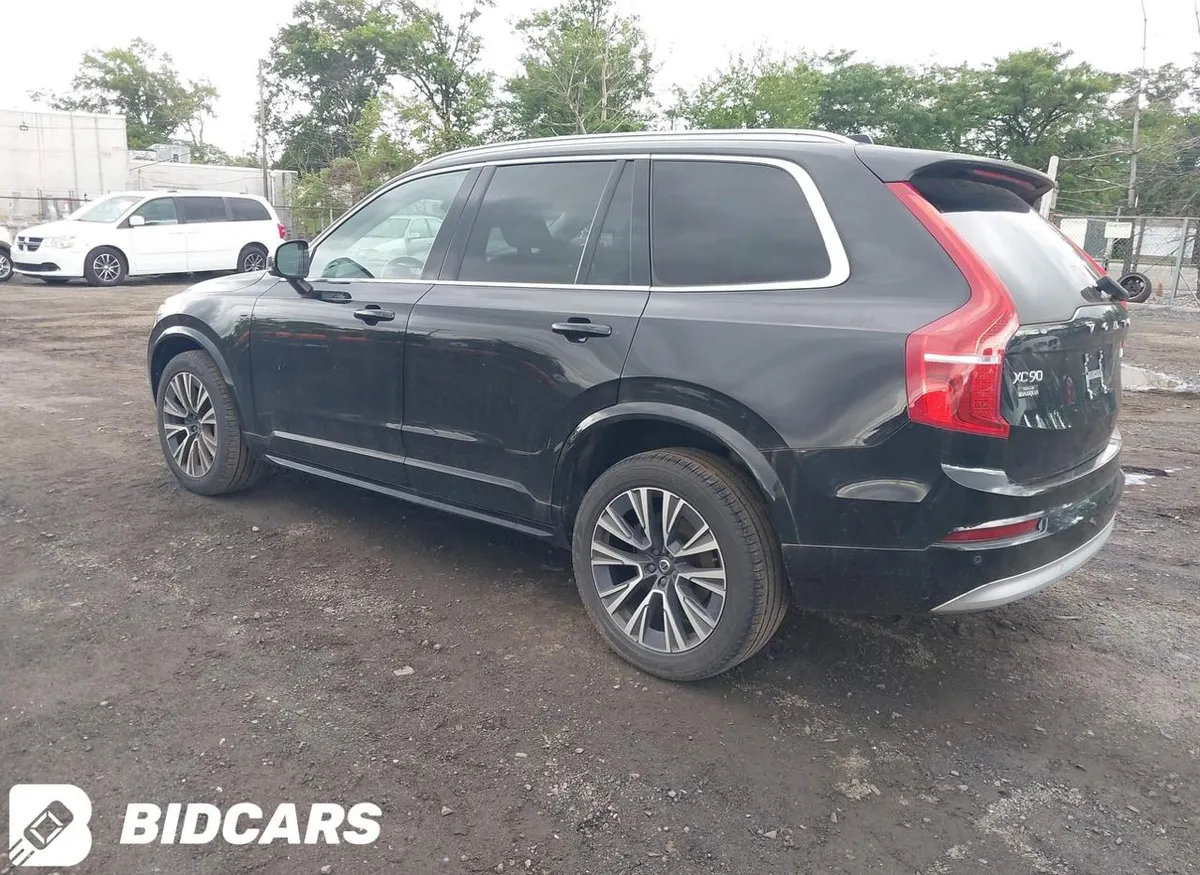VOLVO XC90 T6 MOMENTUM 6 PASSENGER 2021