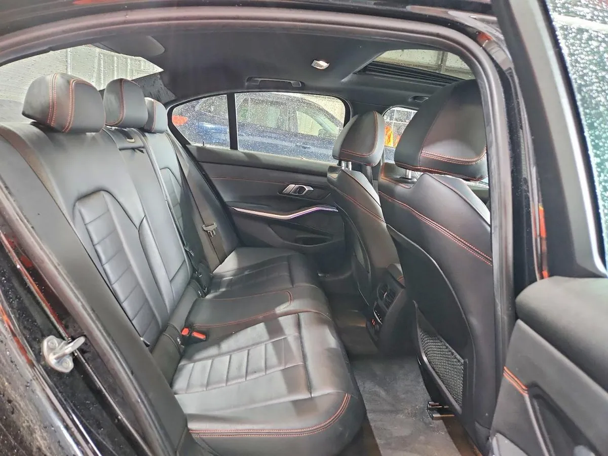 BMW 330XI - 2019
