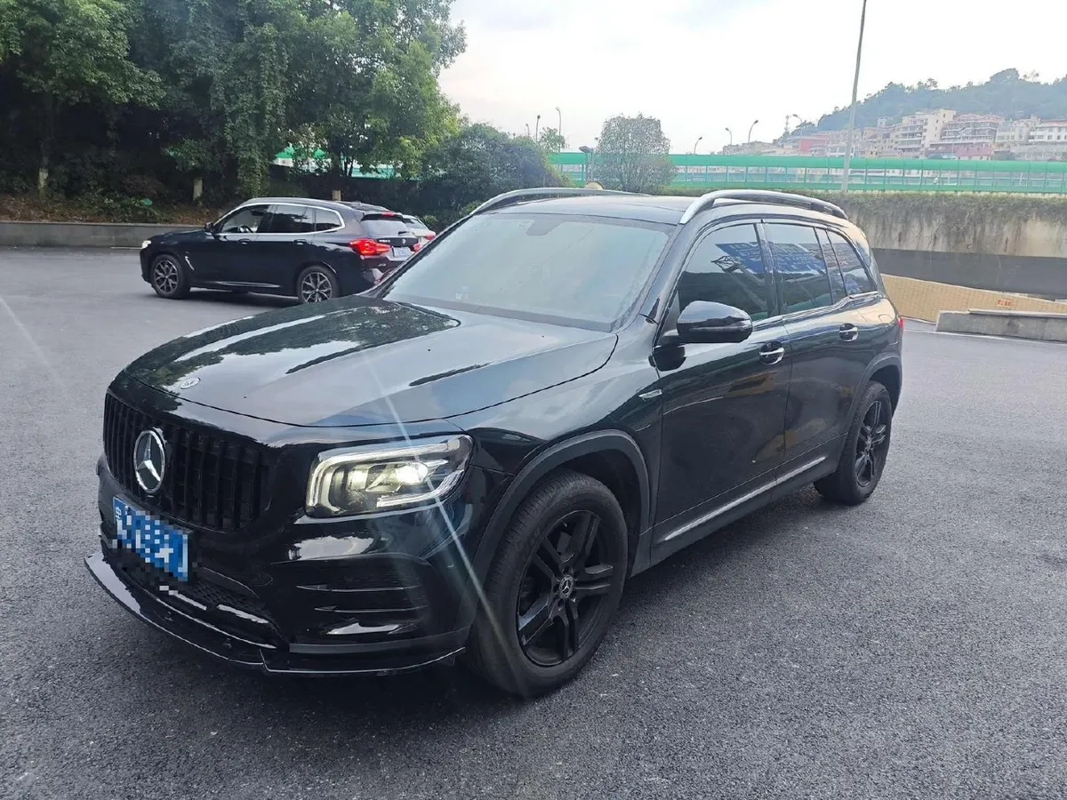 MERCEDES-BENZ GLB 200 FASHION EDITION 2023
