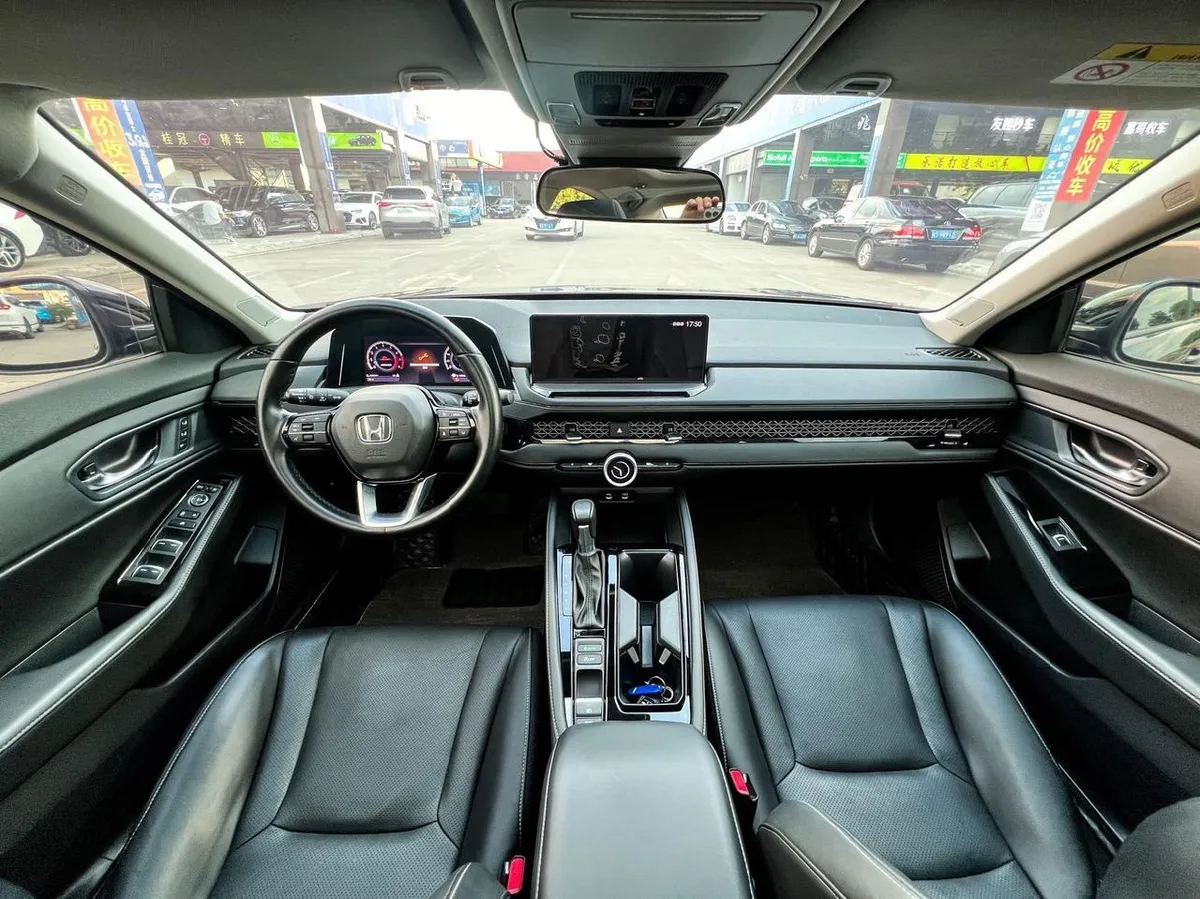 HONDA ACCORD PREMIUM 2023