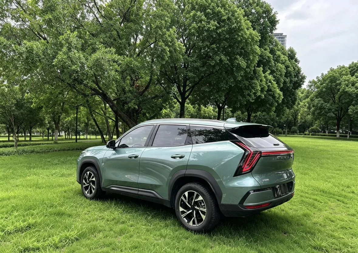 GEELY BOYUE L ПРЕДМАКСИМАЛЬНАЯ 2025