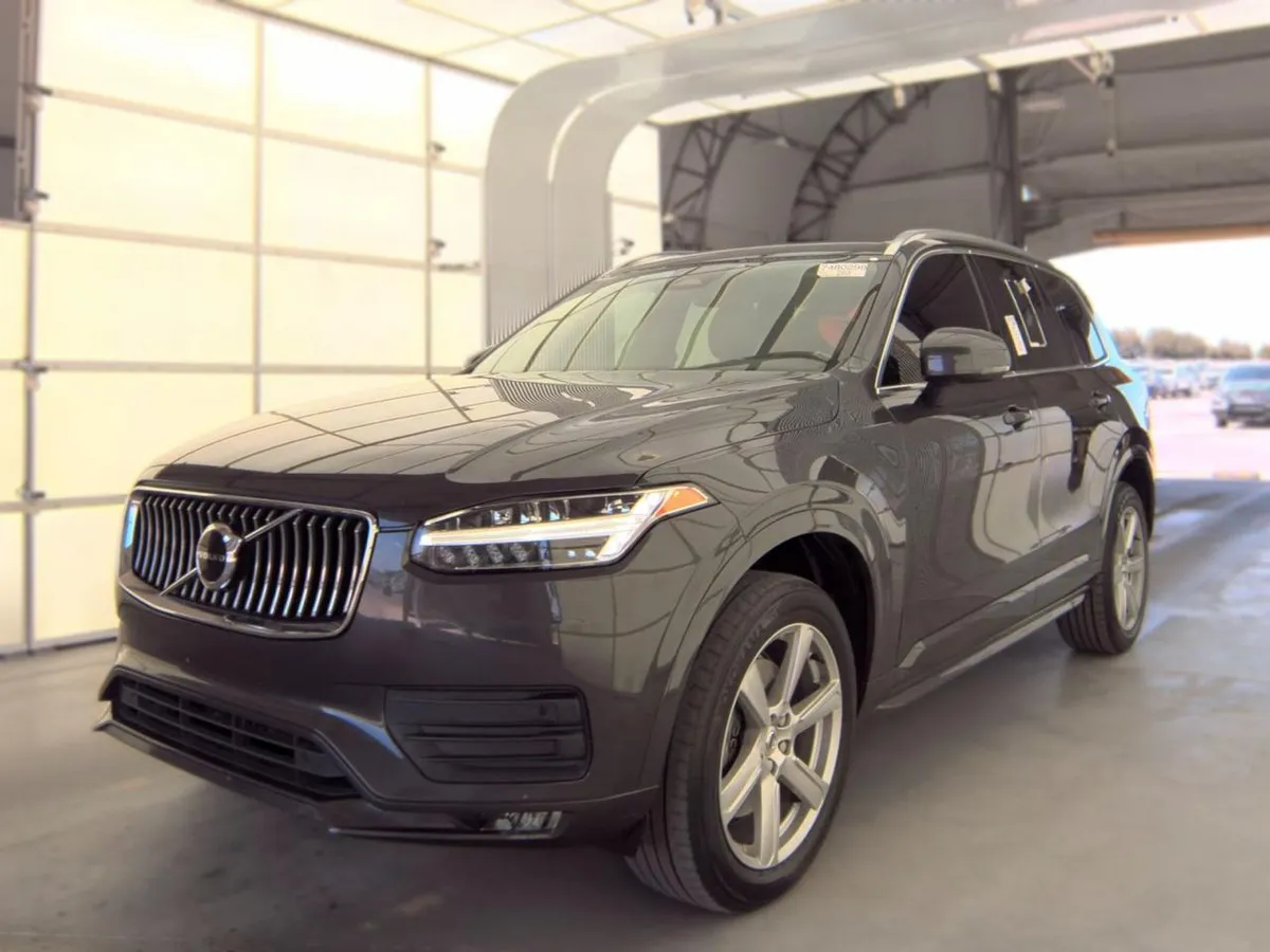 VOLVO XC90 B5 CORE 7-PASSENGER 2022