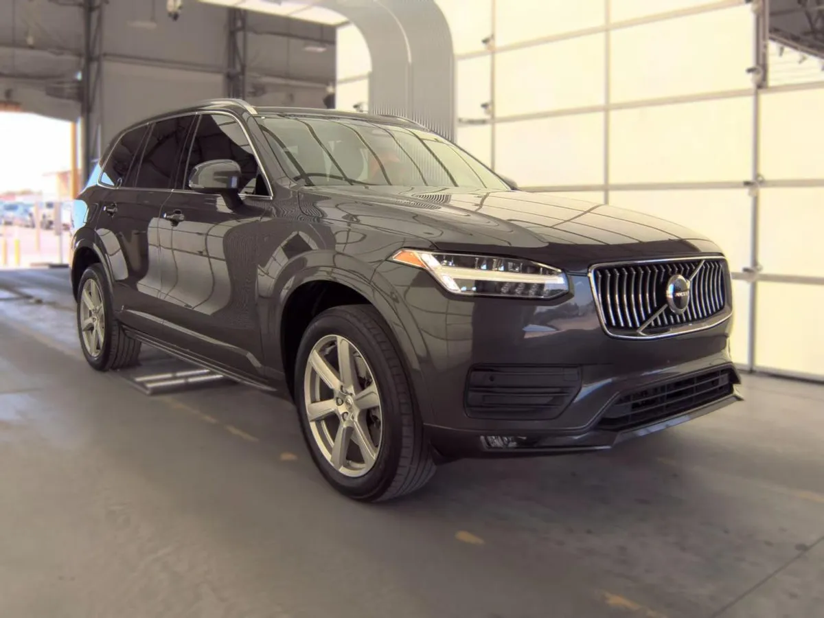 VOLVO XC90 B5 CORE 7-PASSENGER 2022