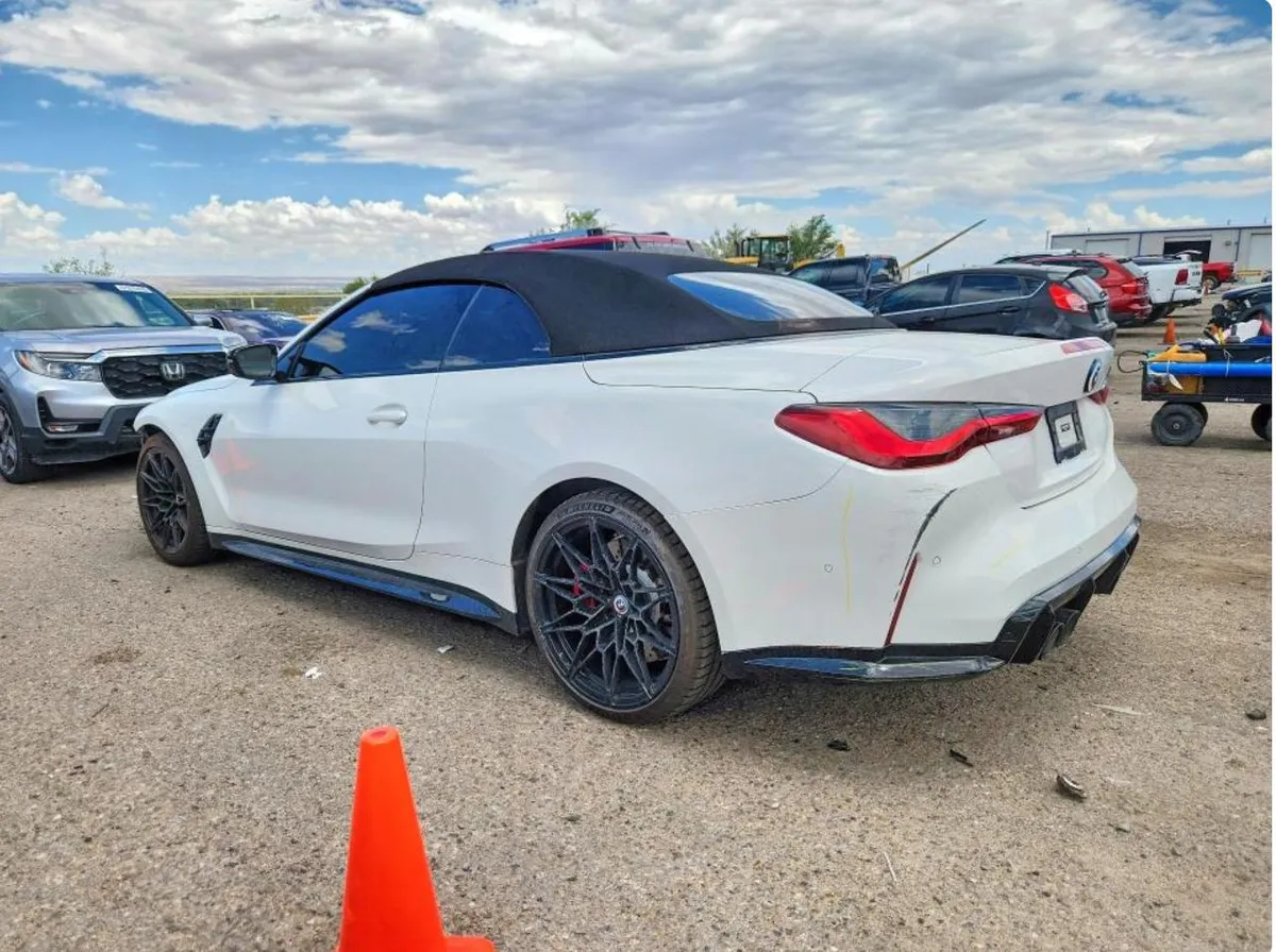 BMW M4 COMPETITION 2022