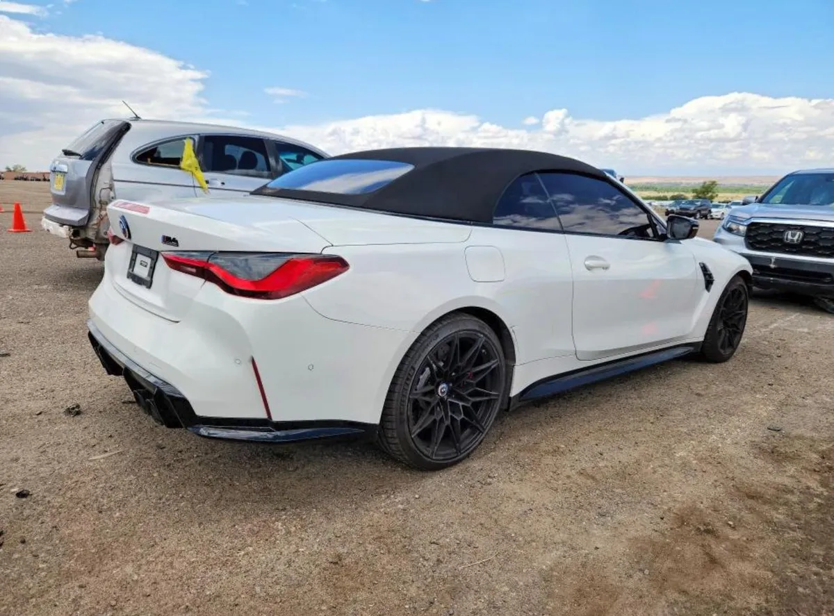 BMW M4 COMPETITION 2022