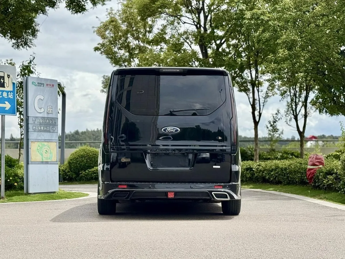 FORD KNIGHT BLACK KNIGHT 2023