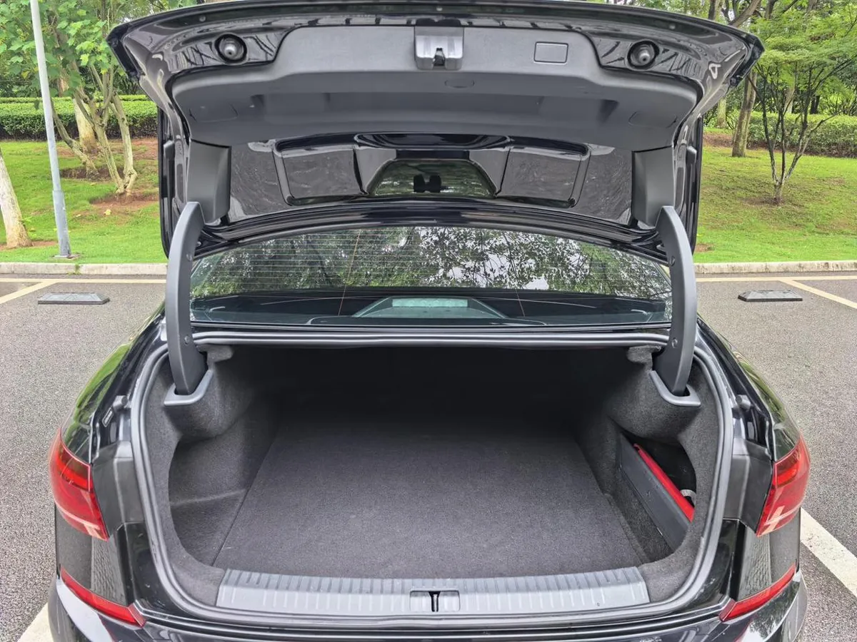 VOLKSWAGEN PASSAT 2023