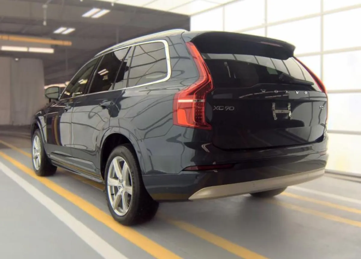 VOLVO XC90 T5 MOMENTUM 7-PASSENGER 2022