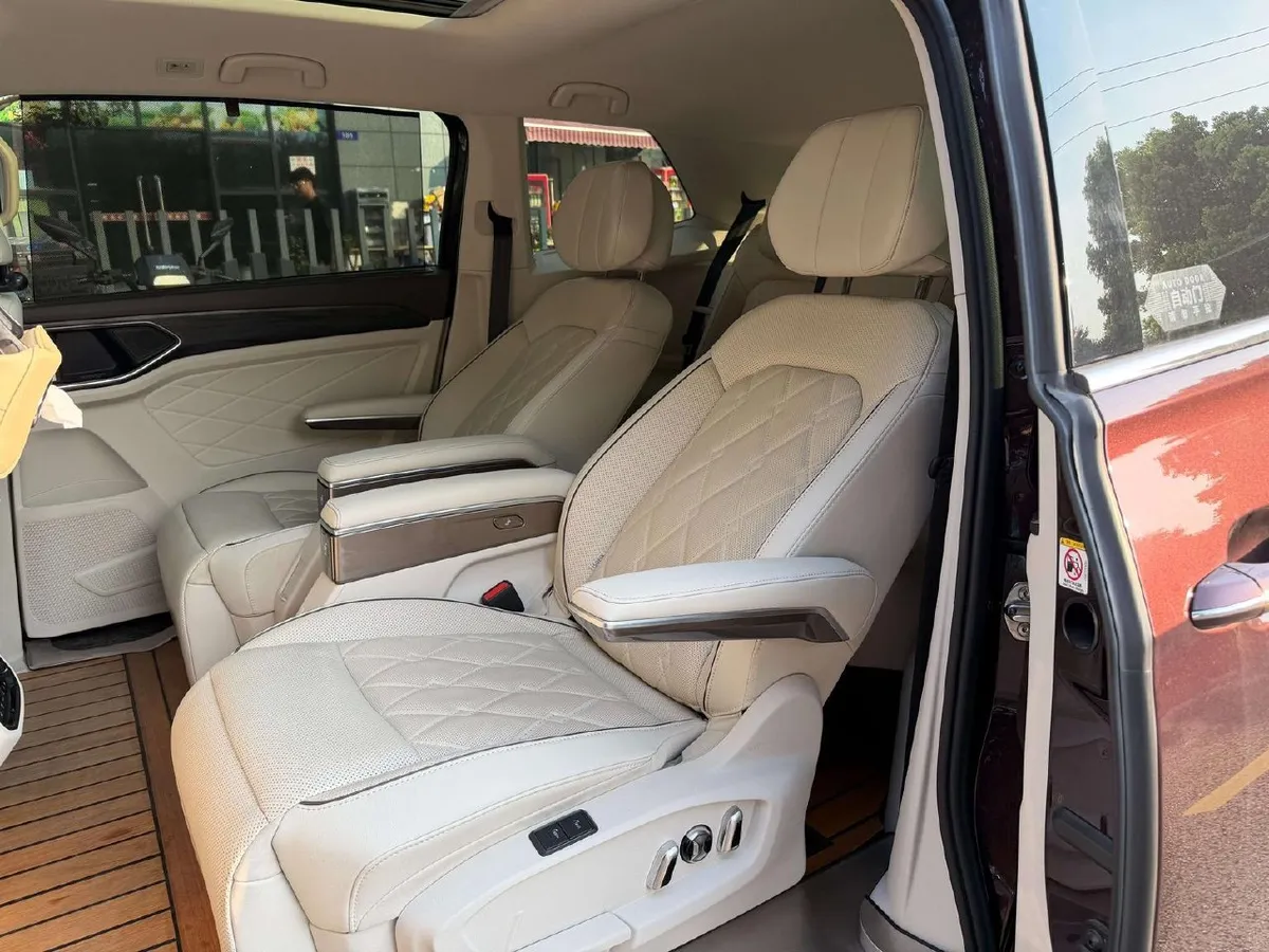 VOLKSWAGEN VILORAN 380TSI PREMIUM 2022