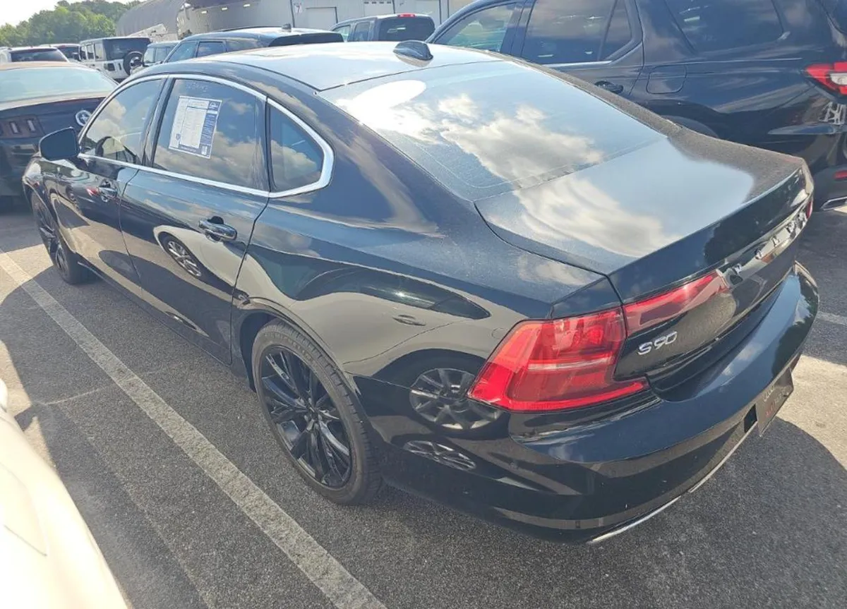 VOLVO S90 T6 MOMENTUM 2017