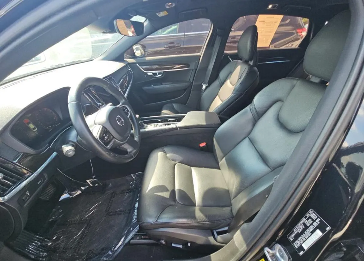 VOLVO S90 T6 MOMENTUM 2017