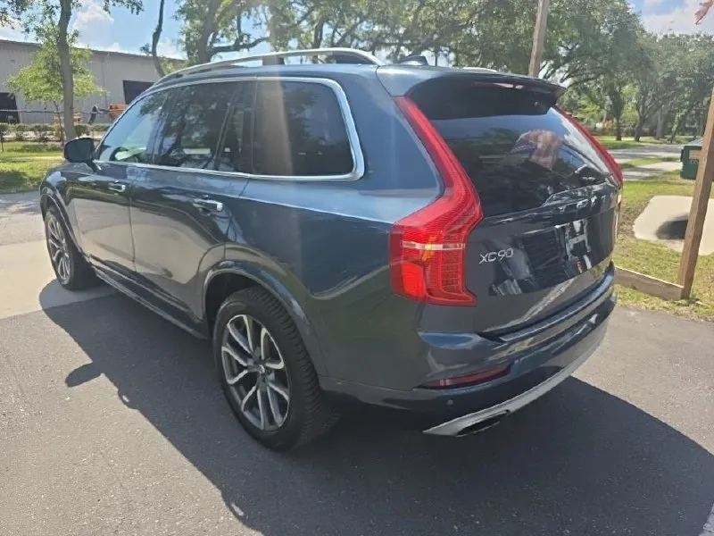 VOLVO XC90 T6 MOMENTUM 7-PASSENGER 2018