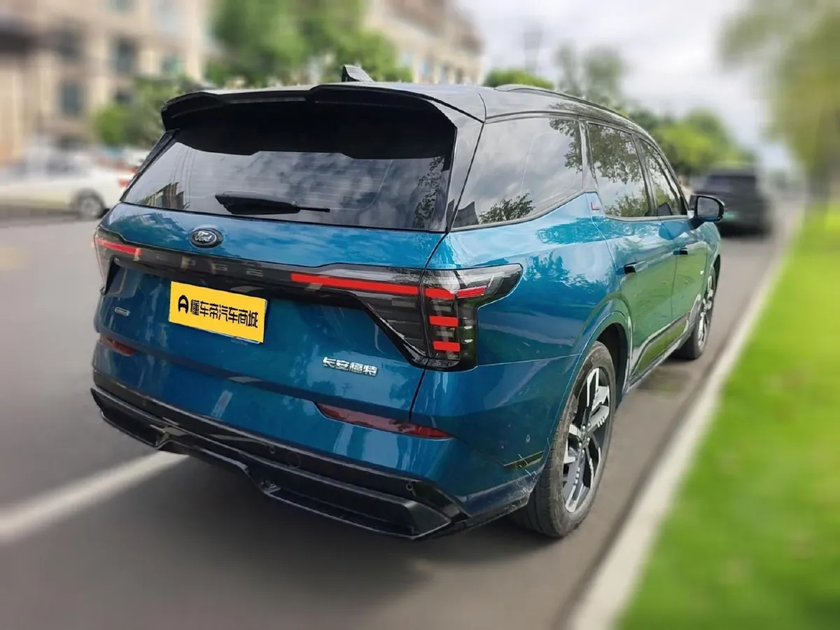 FORD EDGE L 2 2023