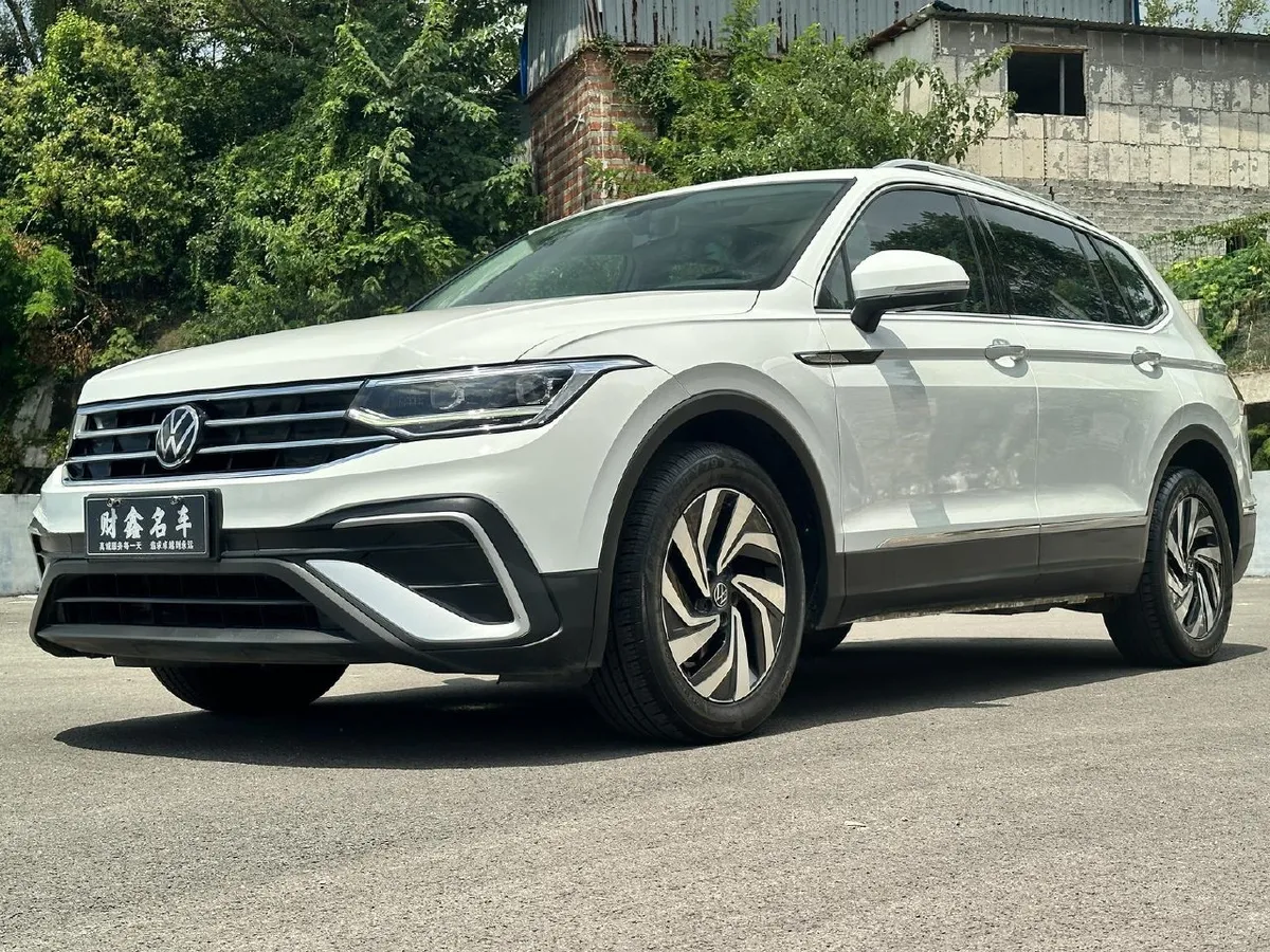 VOLKSWAGEN TIGUAN L 300TSI 2WD 2023