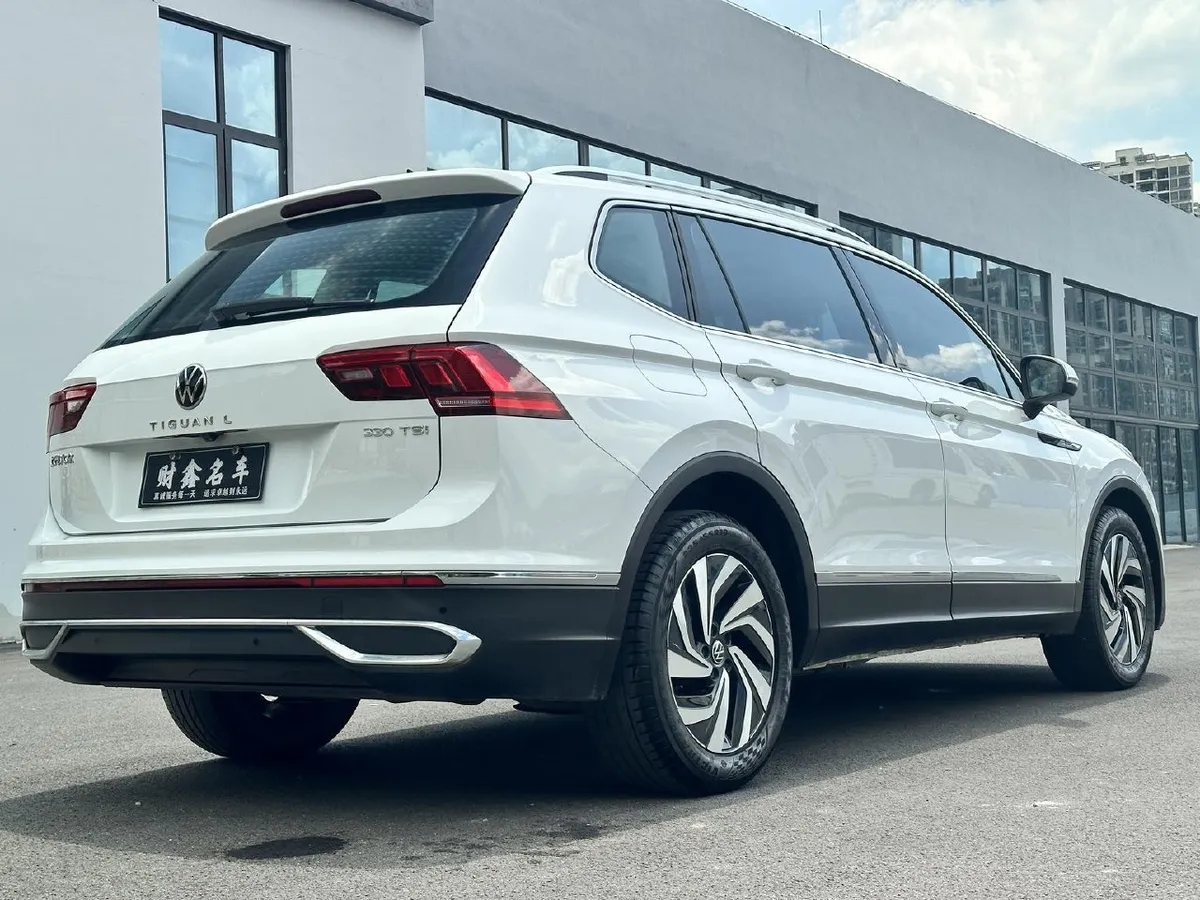 VOLKSWAGEN TIGUAN L 300TSI 2WD 2023