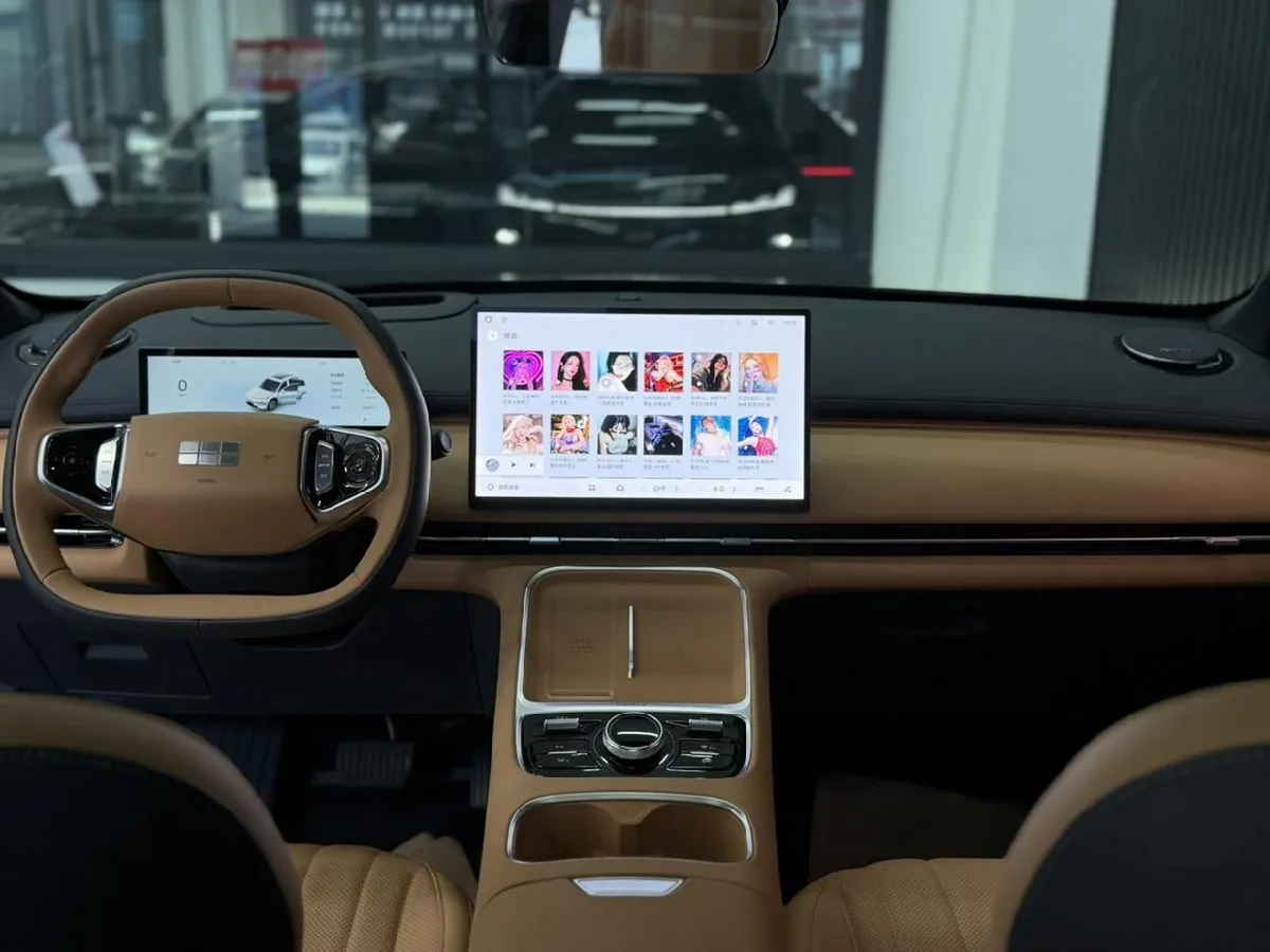 GEELY STARSHIP EM-I STARSHIP 7 EM-I 2025