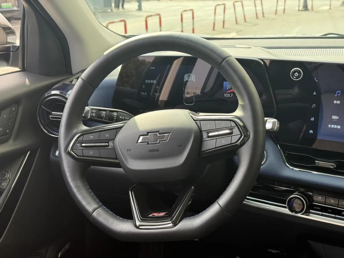 CHEVROLET EQUINOX PLUS 1 2024