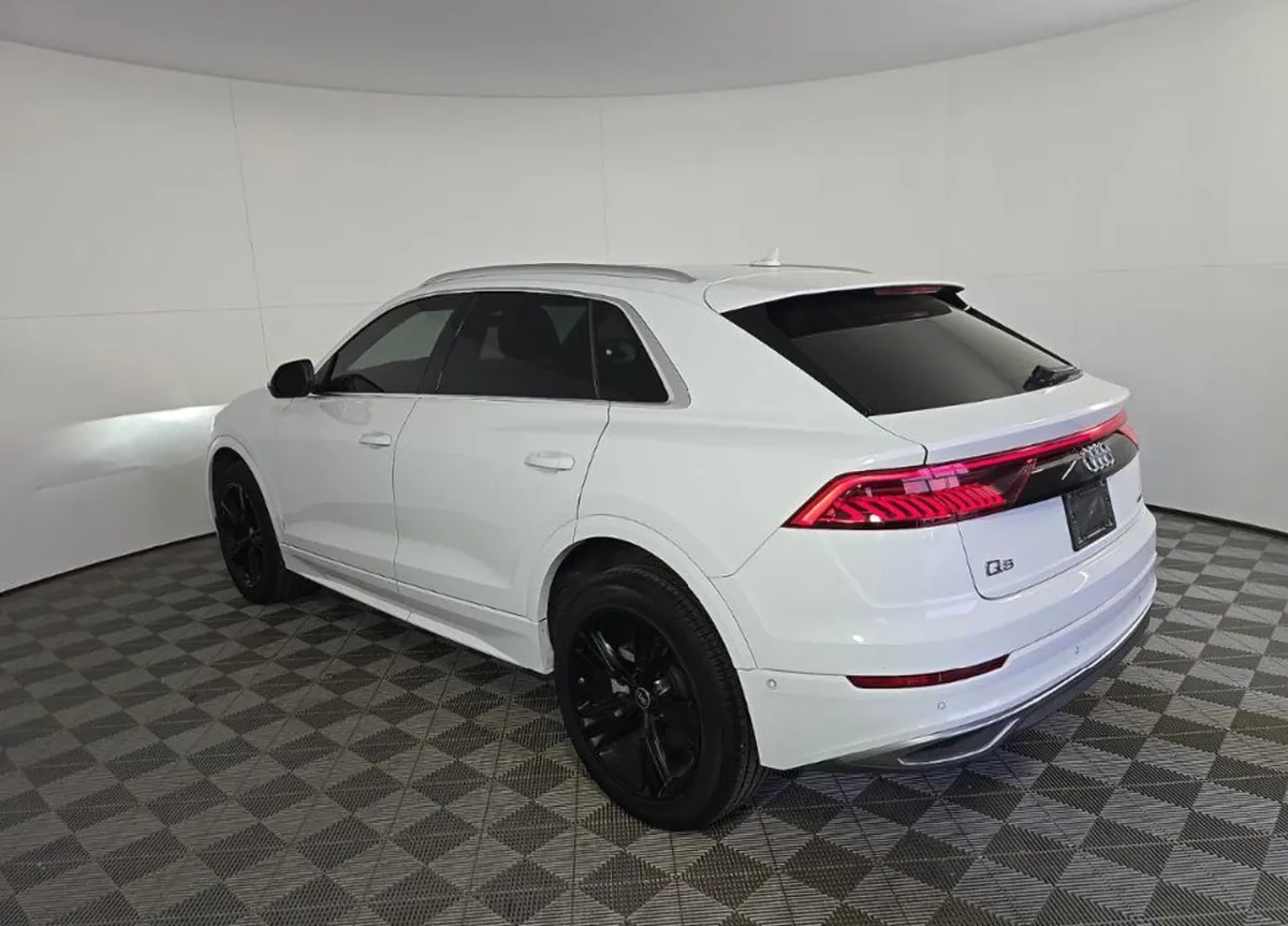 AUDI Q8 PREMIUM 2023