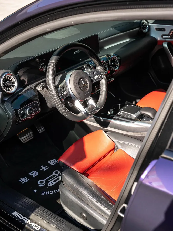 MERCEDES-BENZ A-CLASS AMG A 35 2022