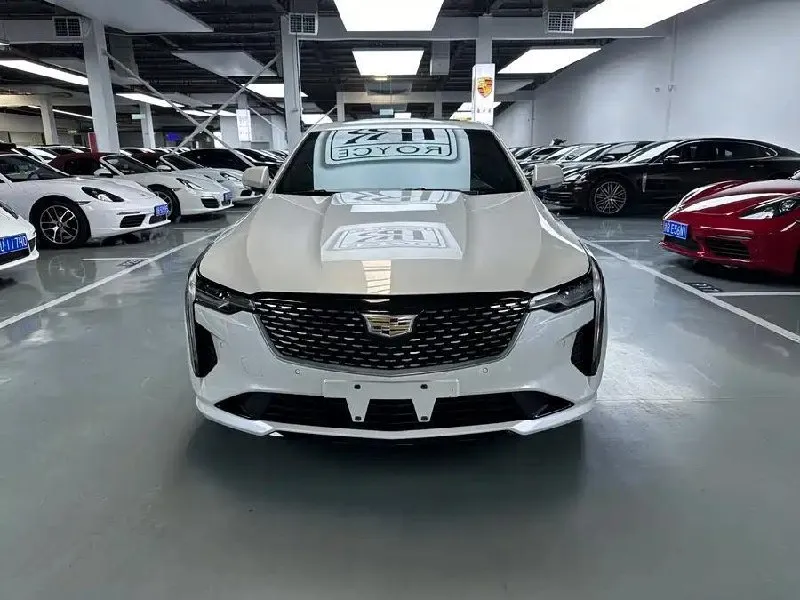 CADILLAC CT4 LUXURY 2023