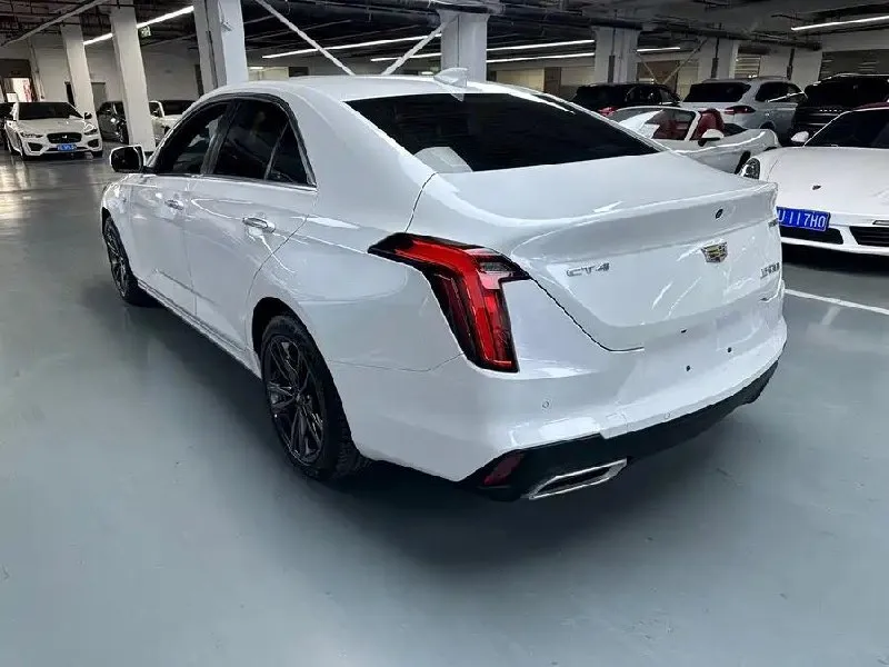 CADILLAC CT4 LUXURY 2023