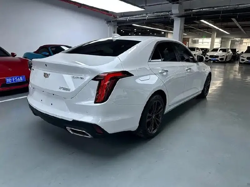 CADILLAC CT4 LUXURY 2023