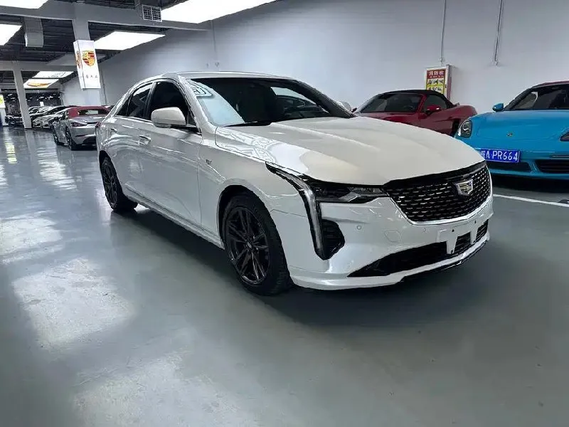 CADILLAC CT4 LUXURY 2023