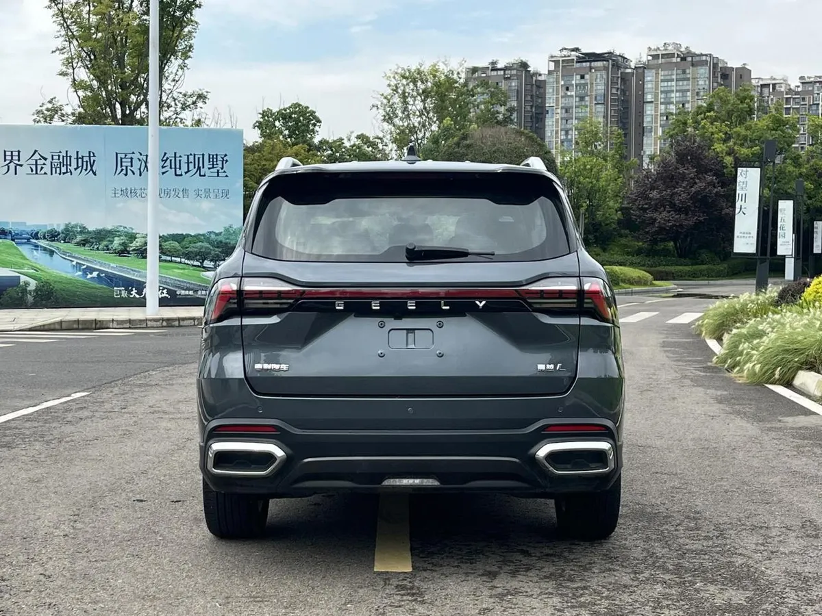 GEELY OKAVANGO ПРЕДМАКСИМАЛЬНАЯ 2023