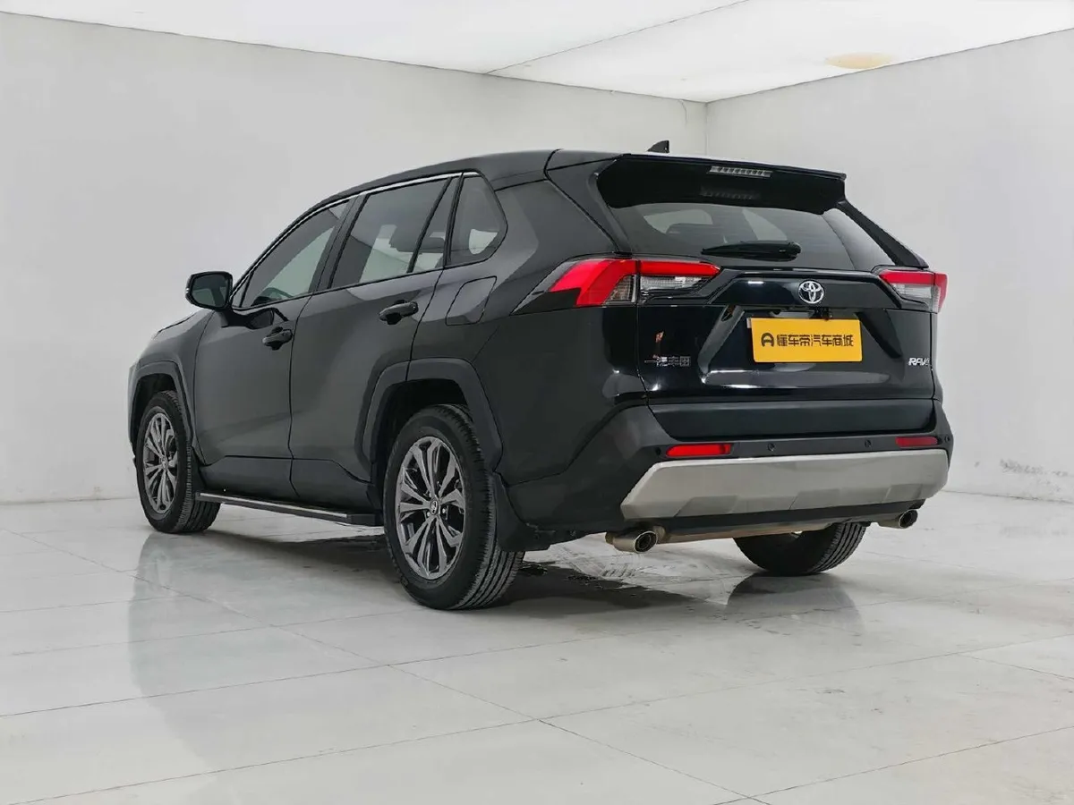 TOYOTA RAV4 2023