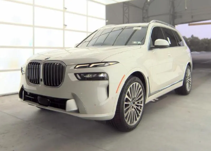 BMW X7 SPORTS ACTIVITY VEHICLE 2023