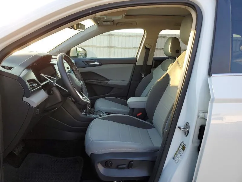 VOLKSWAGEN TAOS SE 2023