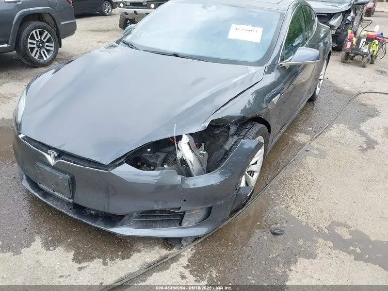 TESLA MODEL S 2016