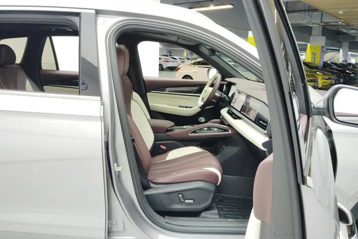 GEELY XINGYUE L PREMIUM 2022