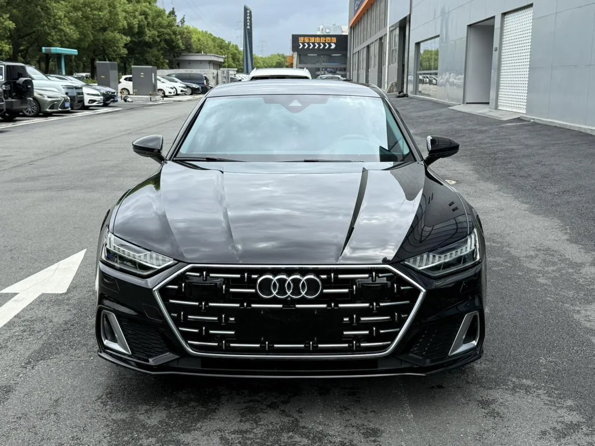 AUDI A7L 2022