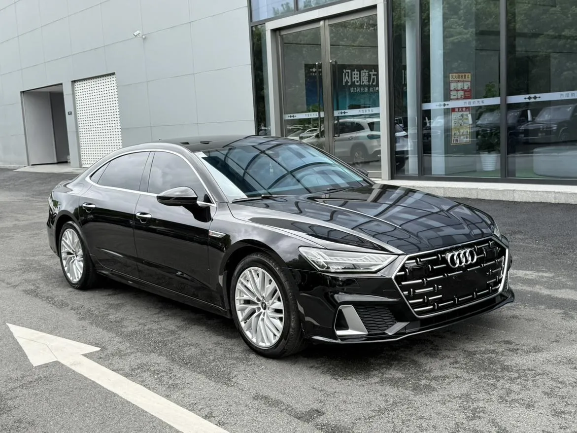 AUDI A7L 2022