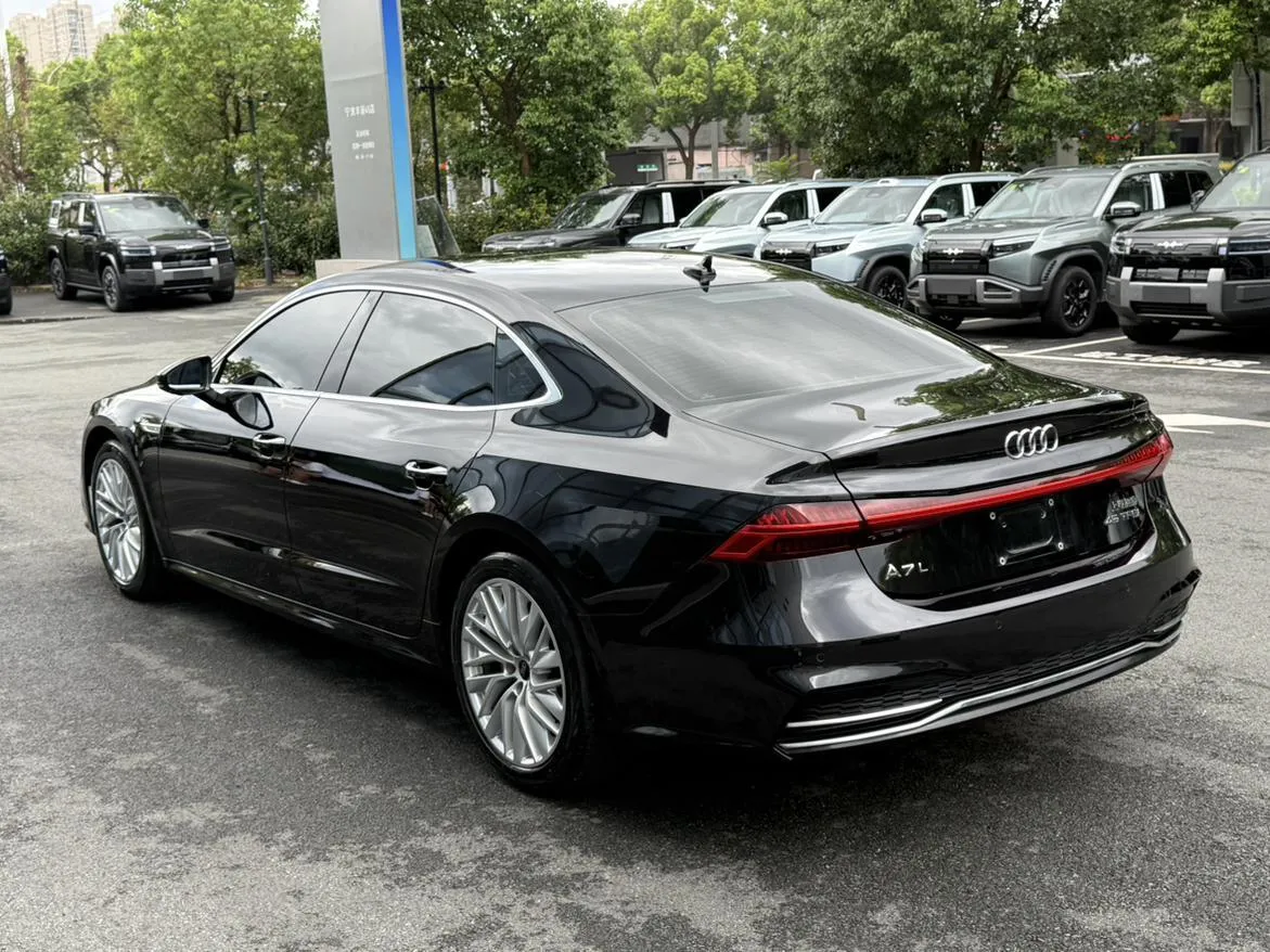 AUDI A7L 2022