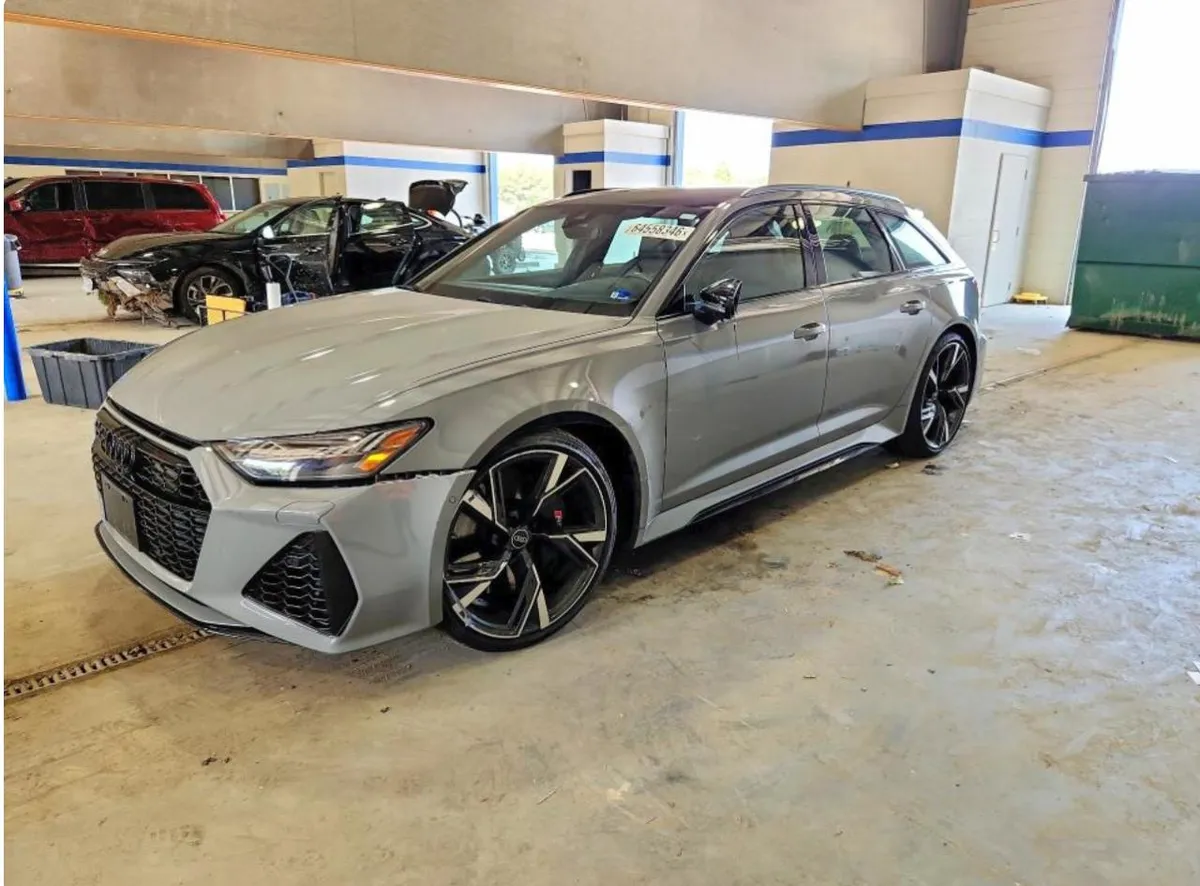 AUDI RS6 2023
