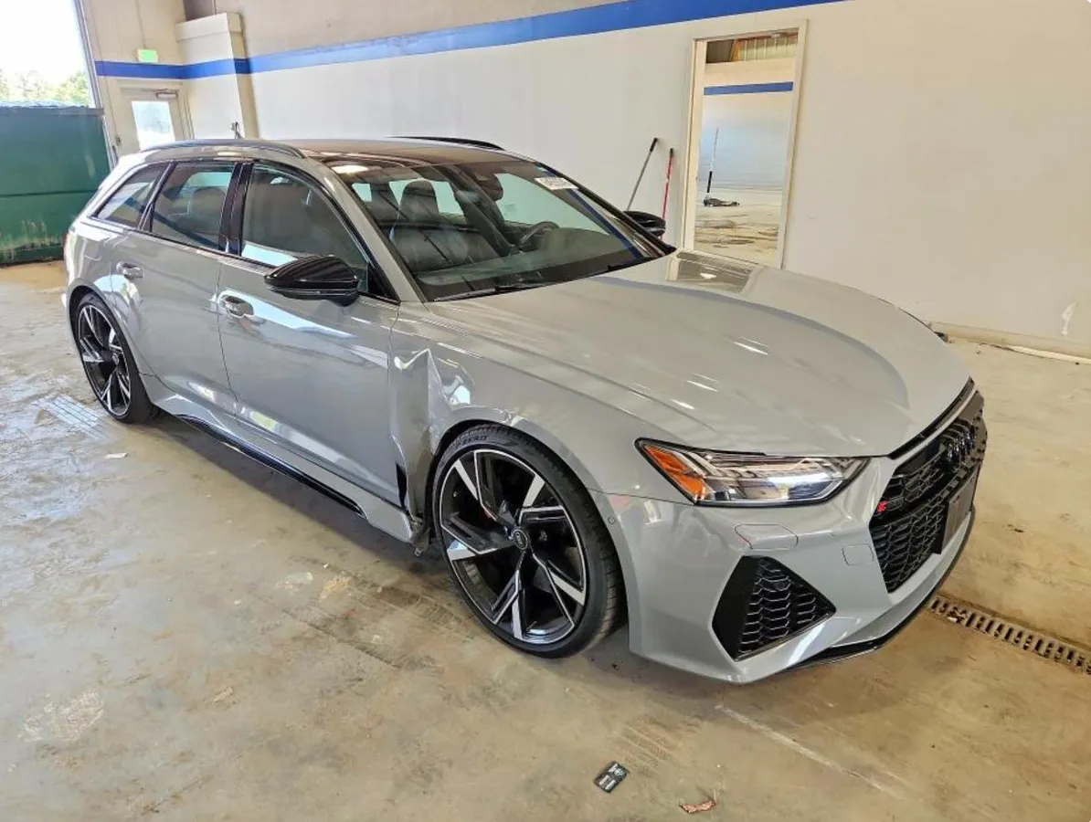 AUDI RS6 2023