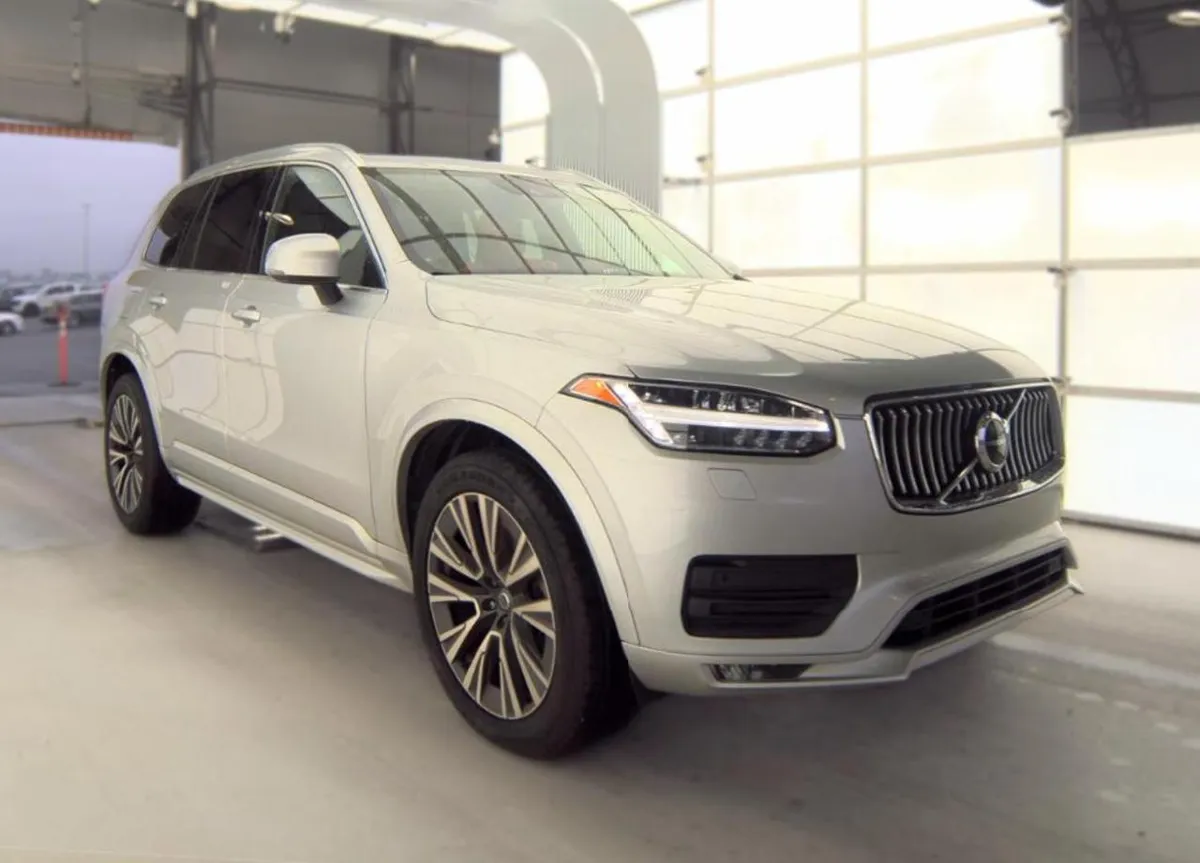 VOLVO XC90 T6 MOMENTUM 6-PASSENGER 2021